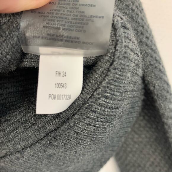 Title Nine 1/4 zip grey 80% Extra fine merino wool - Picture 5 of 7